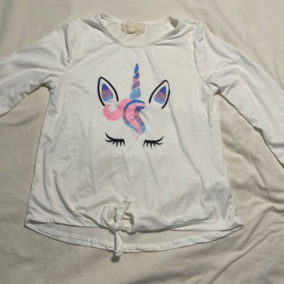 btween Other - Girls size 8 longsleeve shirt with unicorn on front, in new condition.